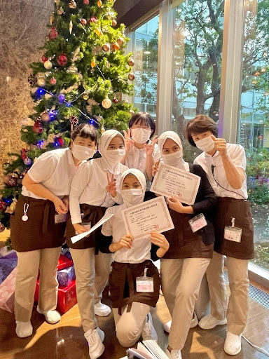 Kak Eka Bersama Rekan-Rekan Kerjanya 