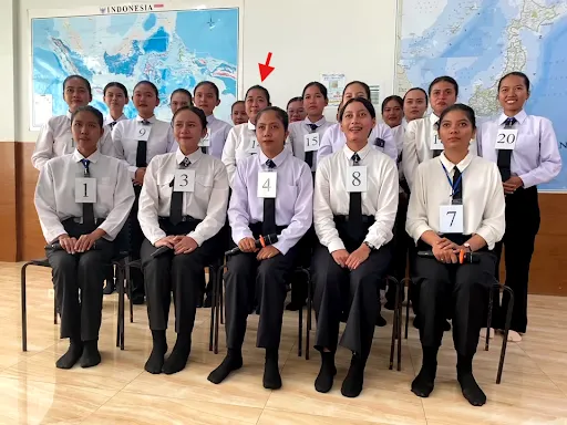 Kak Gea (yang diberi panah merah) sewaktu pengumuman kelulusan interview bersama dengan kandidat lain