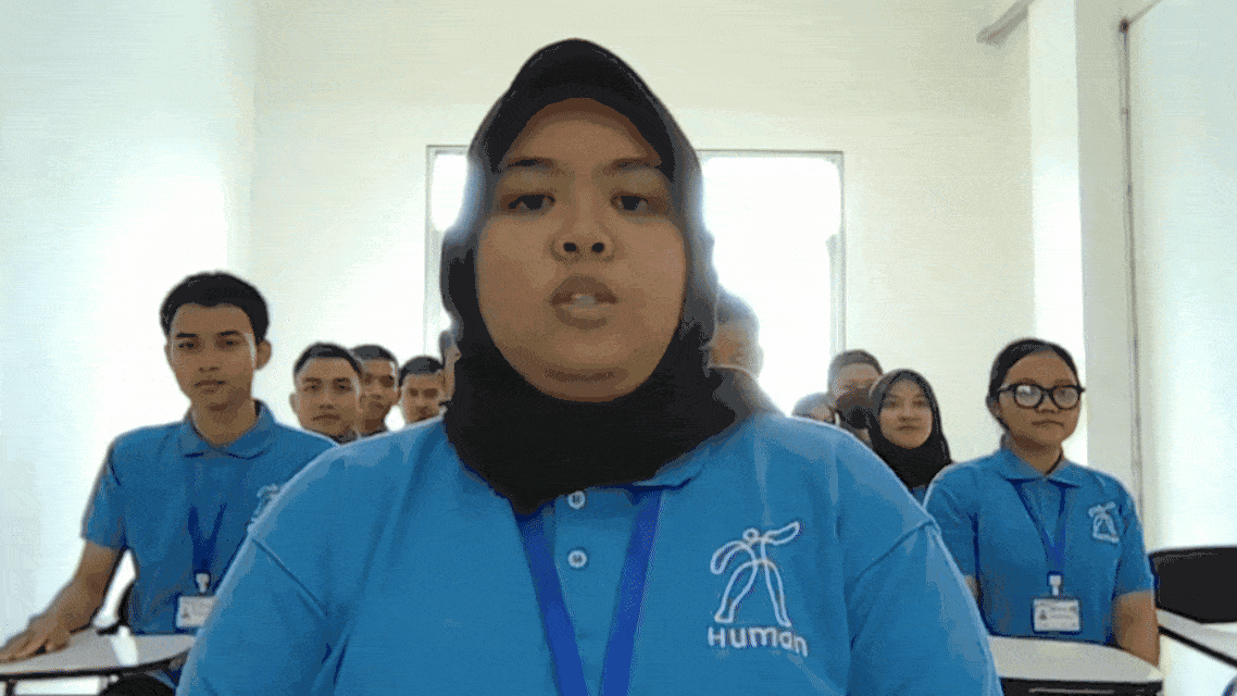 Kak Tri saat memberikan speech Student of The Month